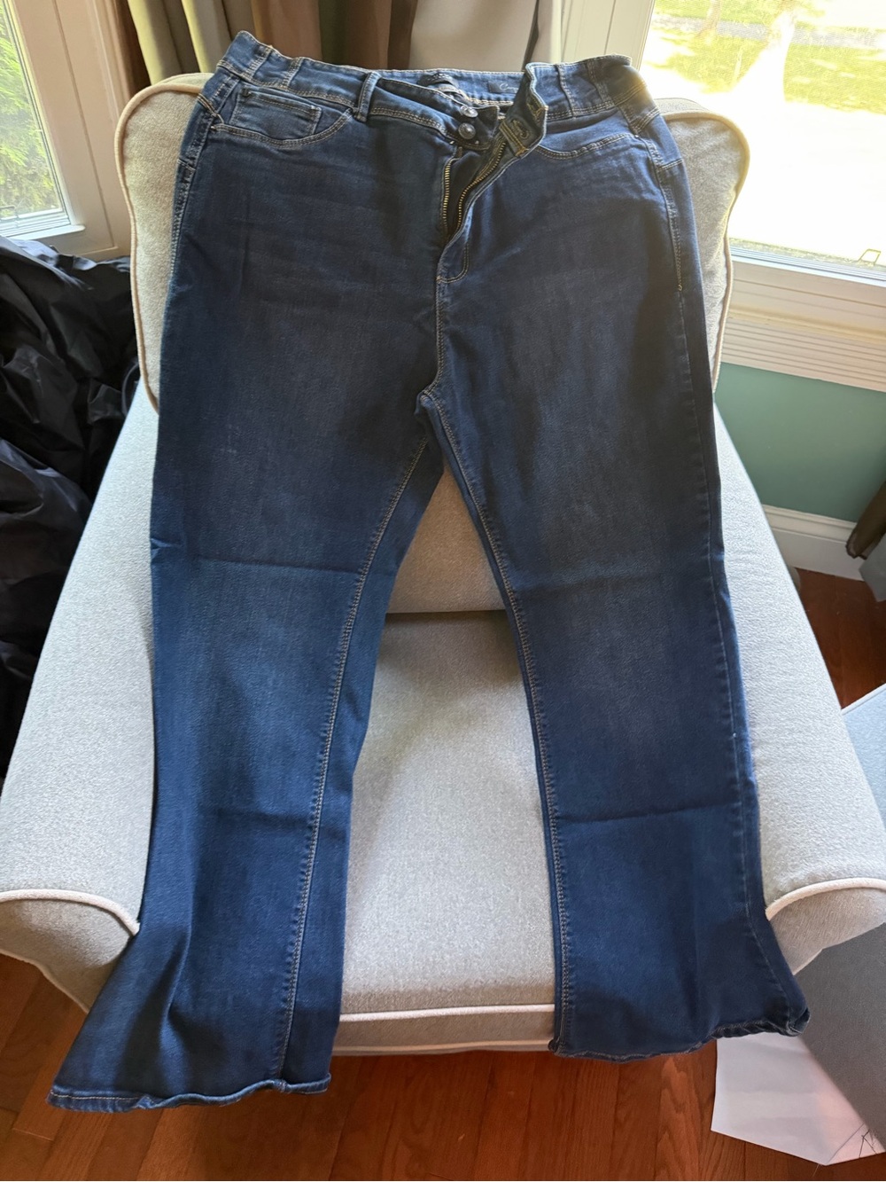 Boot-Cut Women's Jeans in Deep Blue Denim